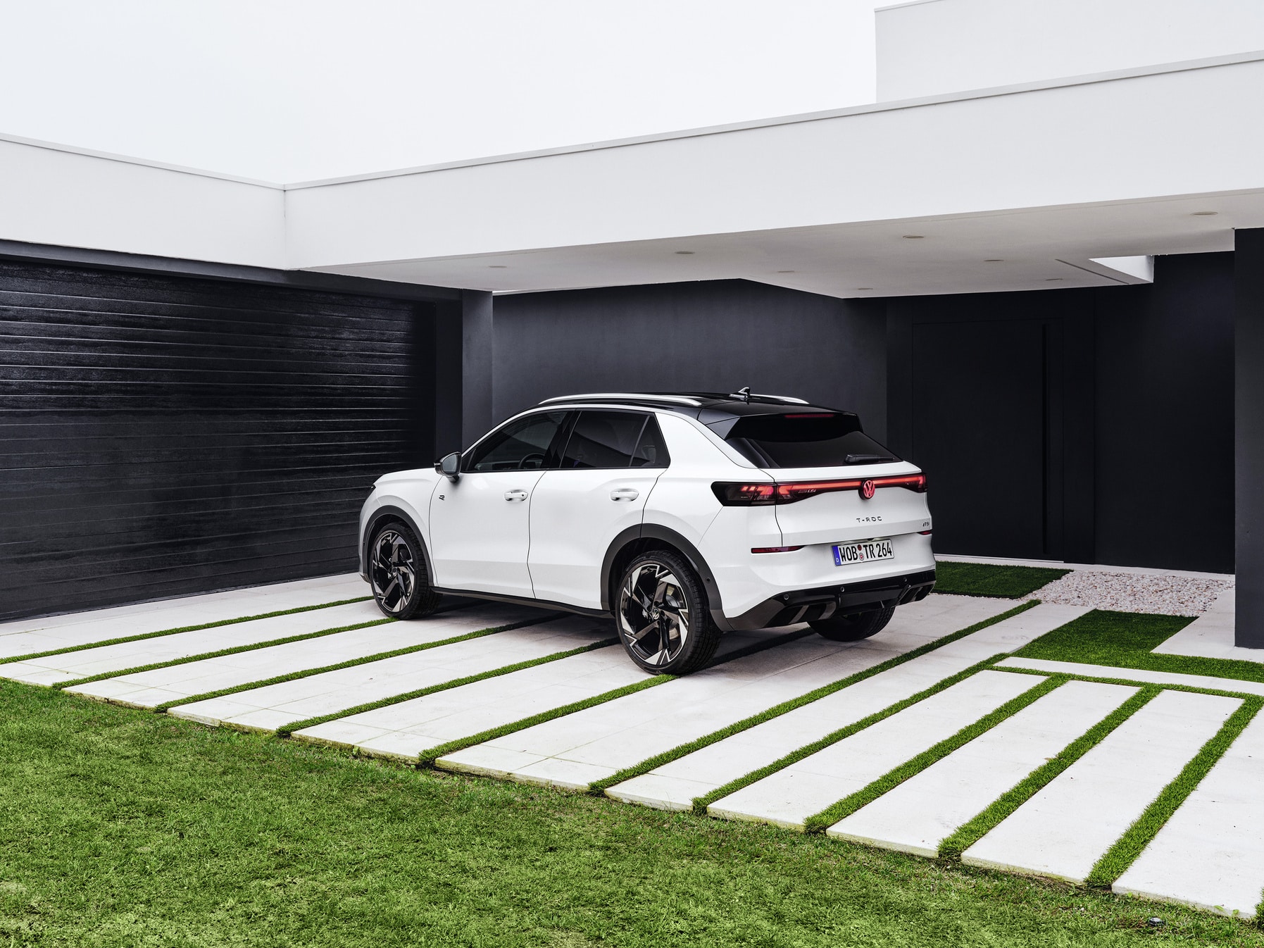 Νέο Volkswagen T-Roc: Ροκ χαρακτήρας, υβριδική τεχνολογία και σιγουριά έως 10 χρόνια