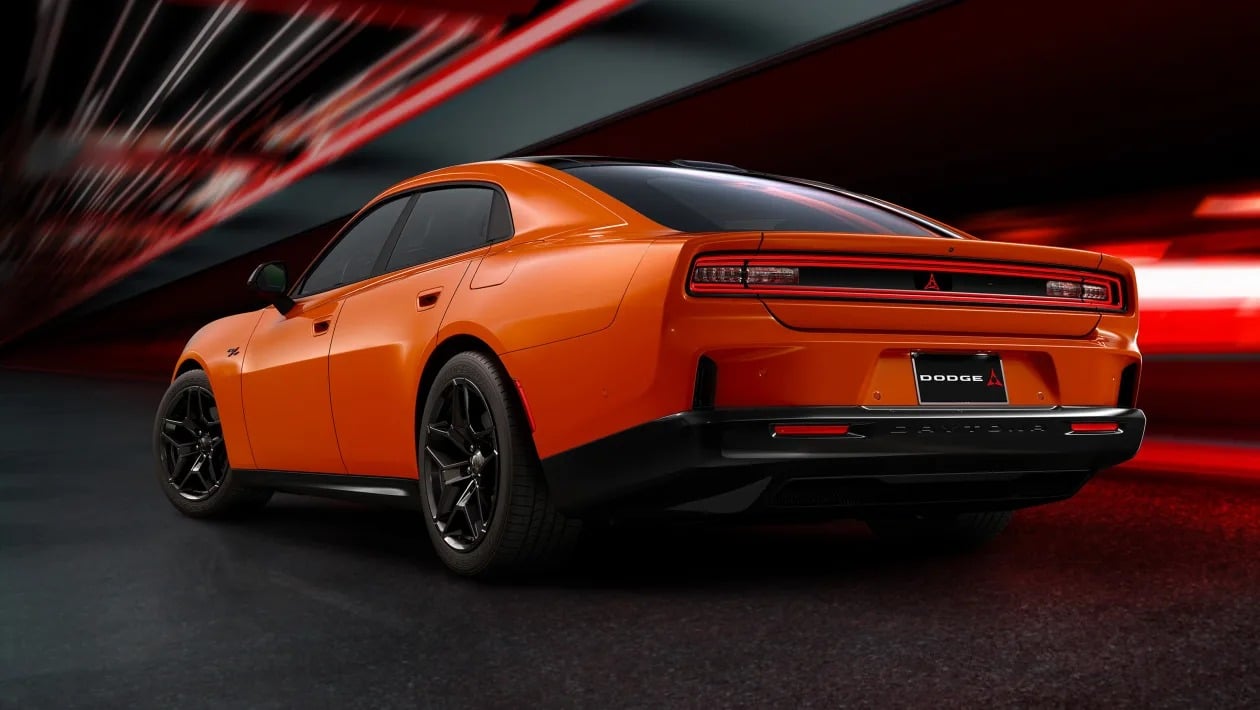 Dodge Charger: Το εμβληματικό muscle car της Αμερικής πατά για πρώτη φορά Ευρώπη