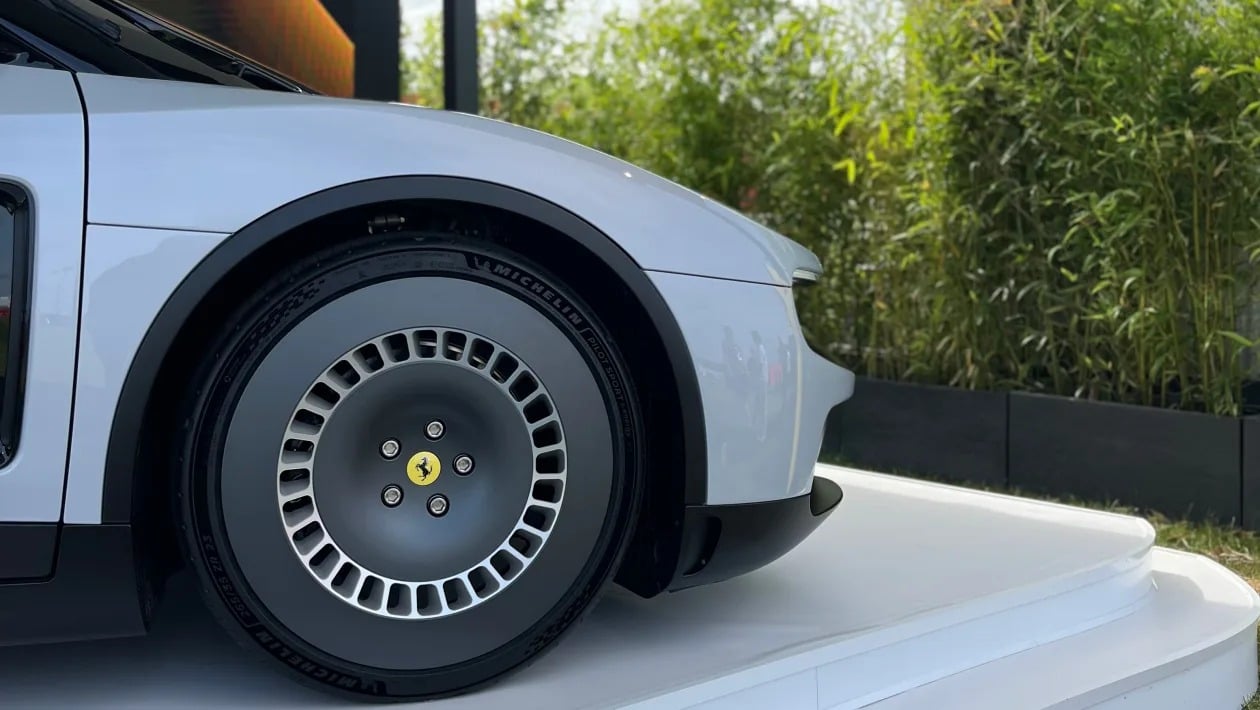 Γιατί η Ferrari Luce είναι το πιο αμφιλεγόμενο ηλεκτρικό hypercar της ιστορίας