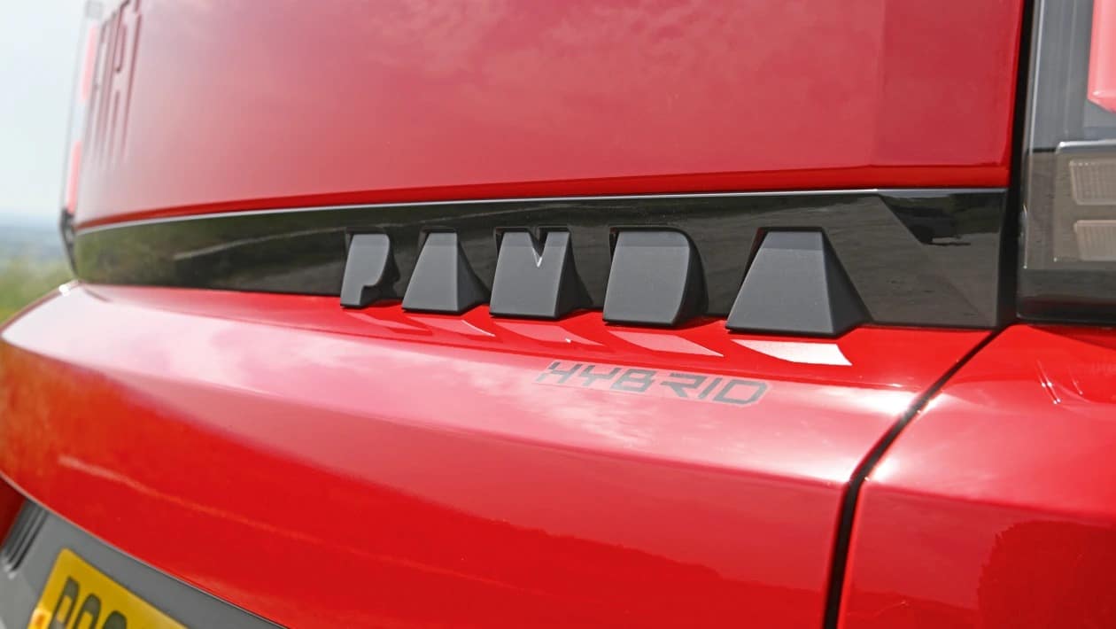 Fiat Grande Panda Hybrid vs Dacia Sandero Stepway: Σκληρό πόκερ