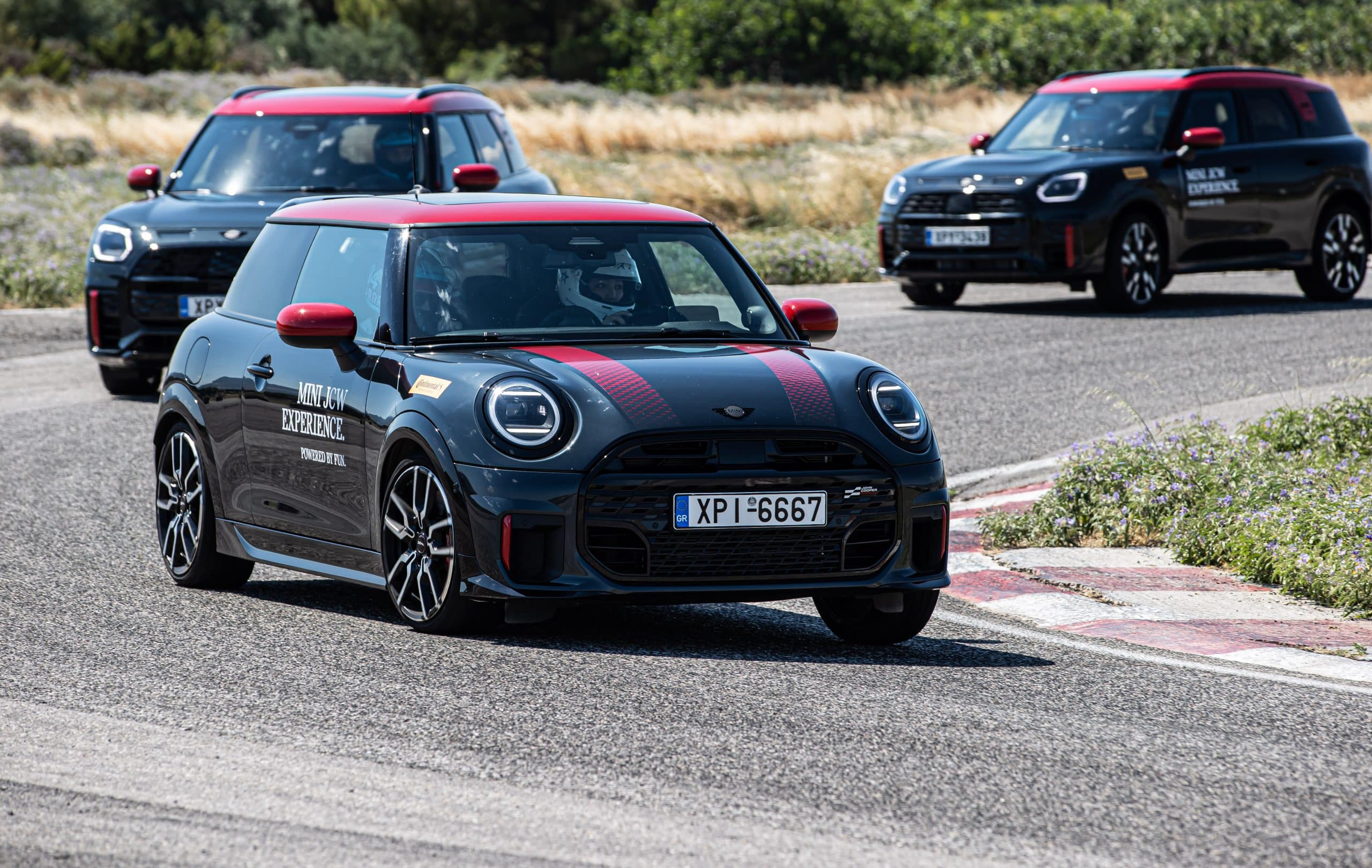 MINI JCWorks: Ζήσαμε την εμπειρία της ταχύτητας με όλα τα μοντέλα