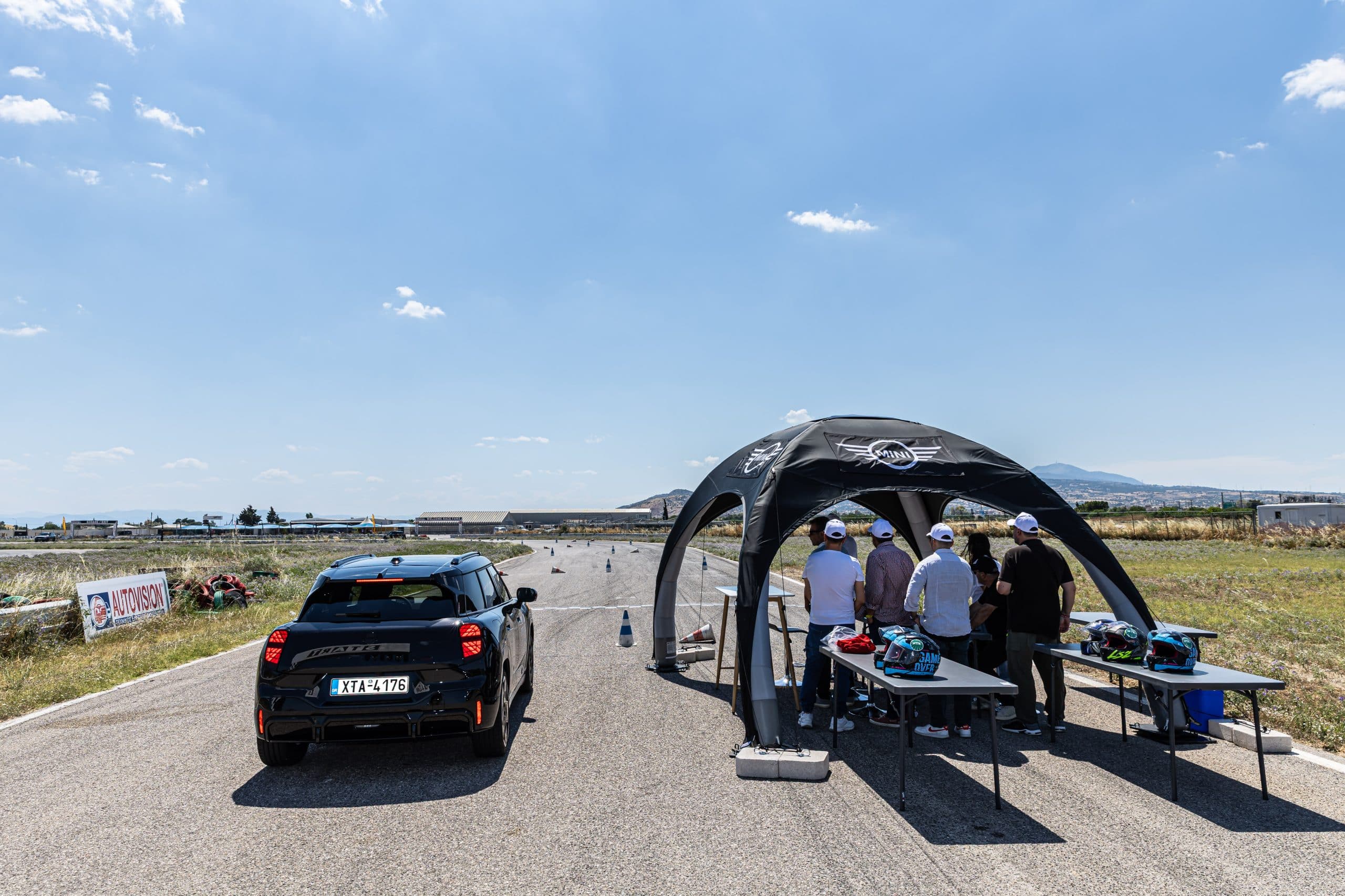 MINI JCWorks: Ζήσαμε την εμπειρία της ταχύτητας με όλα τα μοντέλα