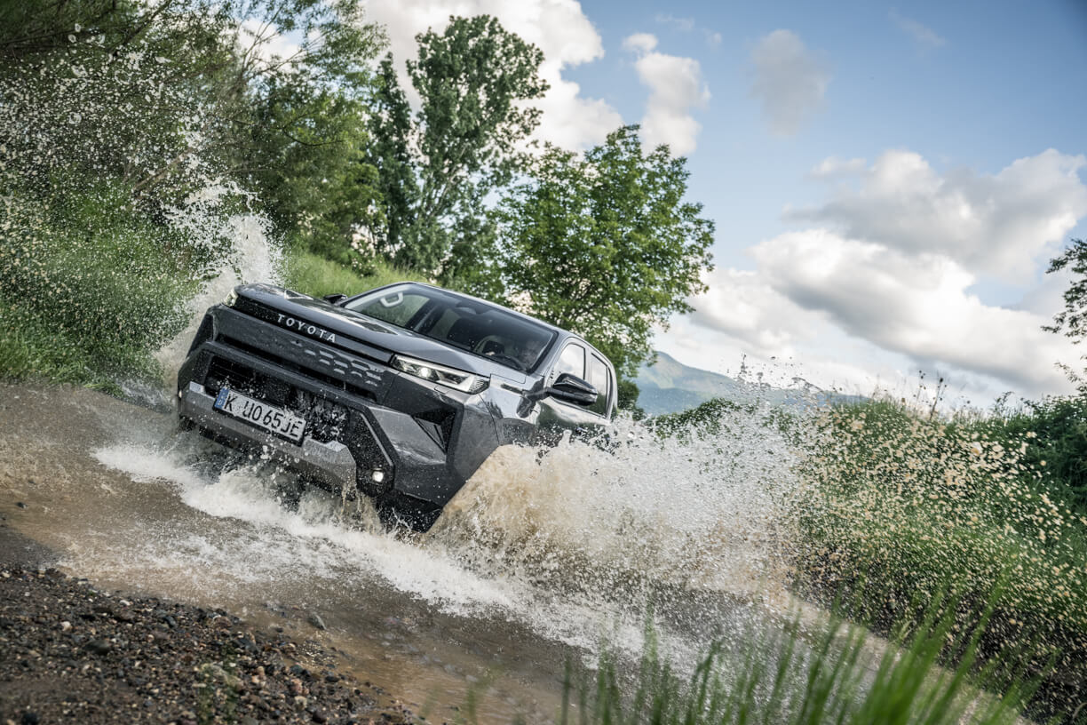 Νέο Toyota Hilux 2026: Υβριδικό και Ηλεκτρικό, πιο προηγμένο από ποτέ
