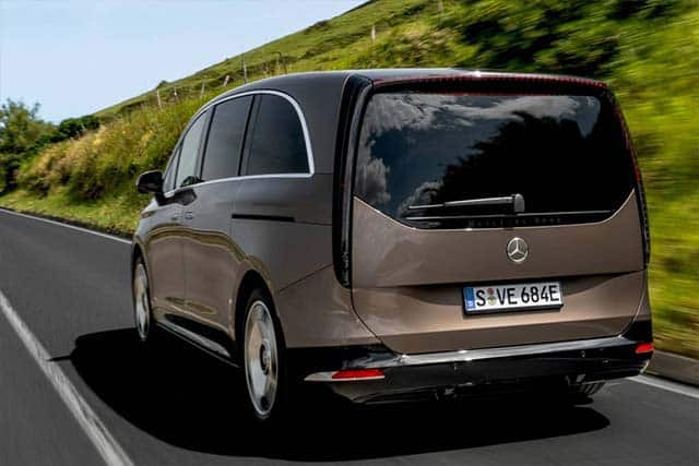 Η Mercedes VLE κάνει το ντεμπούτο της - 740 χλμ. αυτονομία, φόρτιση 15' και πολυτέλεια λιμουζίνας