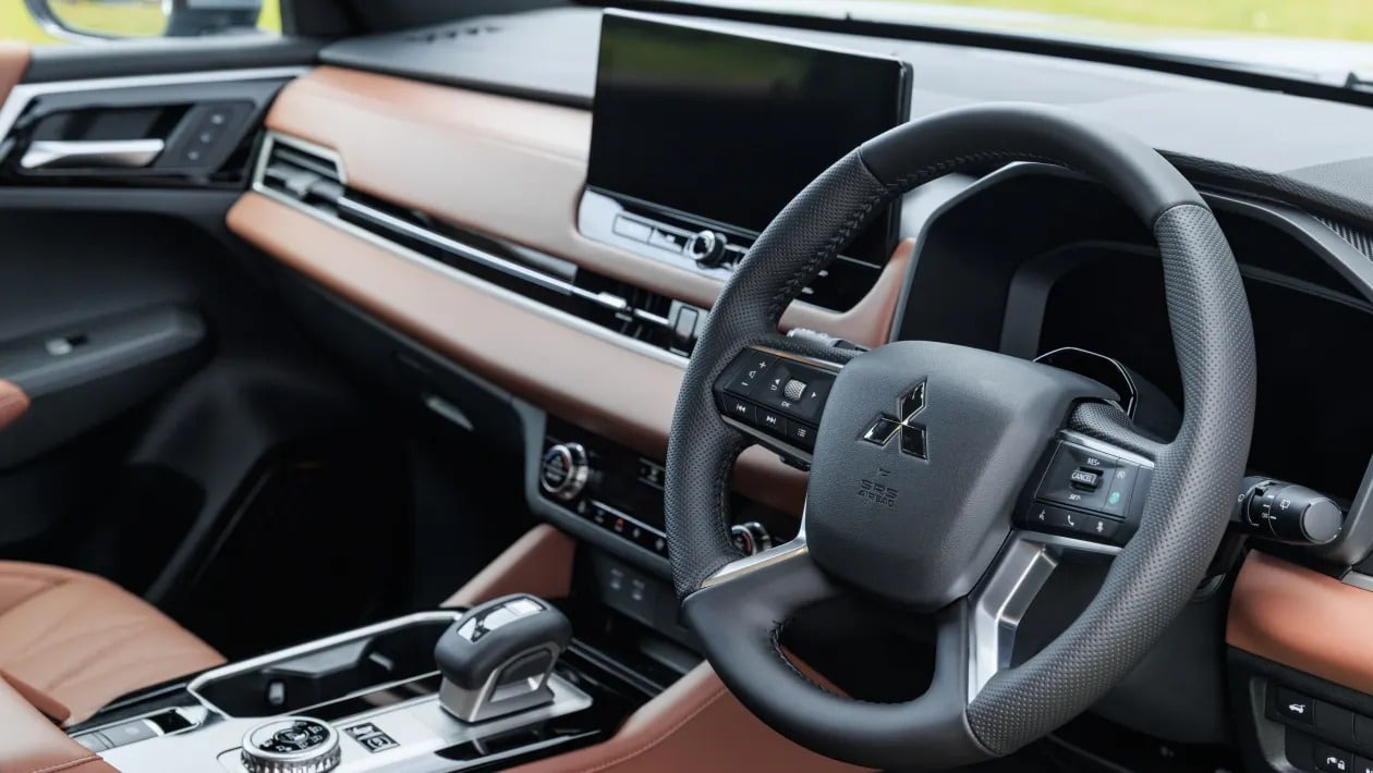 Mitsubishi Outlander PHEV: Το SUV που επιστρέφει για να κυριαρχήσει ξανά στην κατηγορία