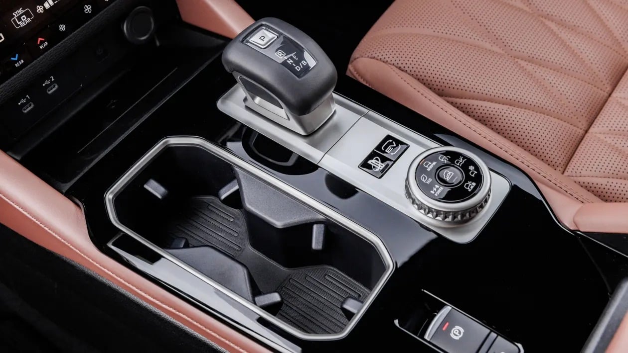 Mitsubishi Outlander PHEV: Το SUV που επιστρέφει για να κυριαρχήσει ξανά στην κατηγορία