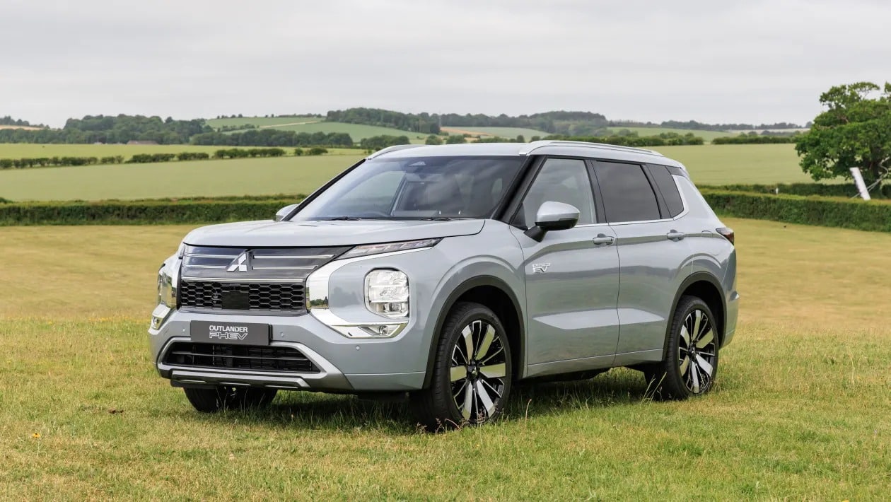 Mitsubishi Outlander PHEV: Το SUV που επιστρέφει για να κυριαρχήσει ξανά στην κατηγορία