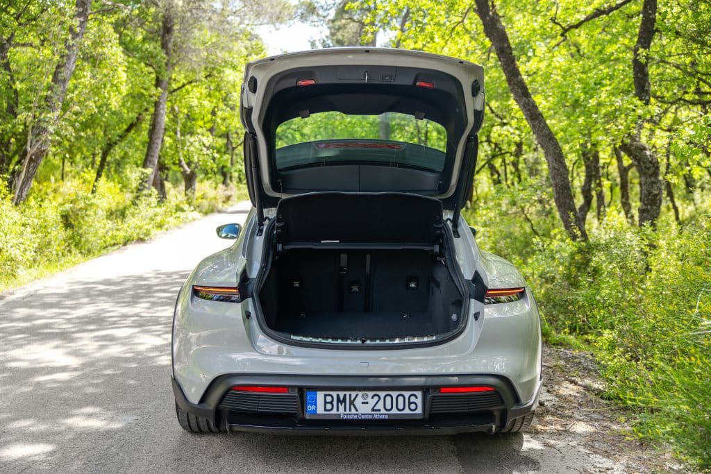 Δοκιμή Porsche Taycan 4S Cross Turismo -Περιπετειώδης ηλεκτρική τελειότητα