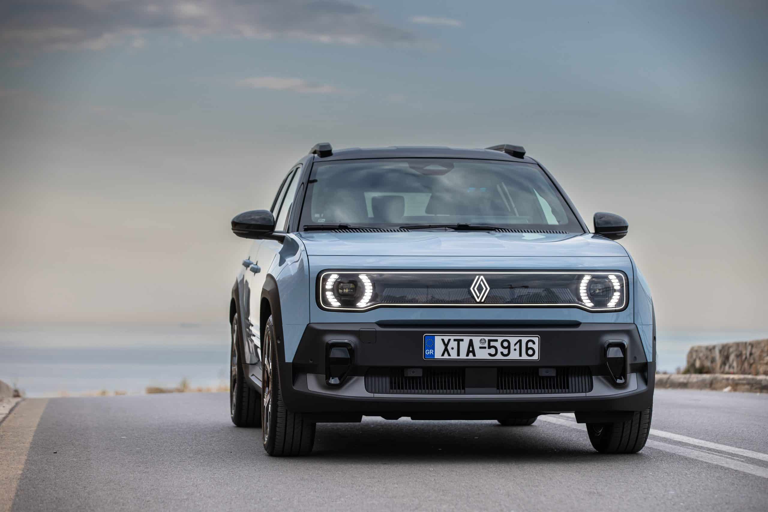Renault 4 E-Tech: Το «blue jean» επιστρέφει ως ηλεκτρικό