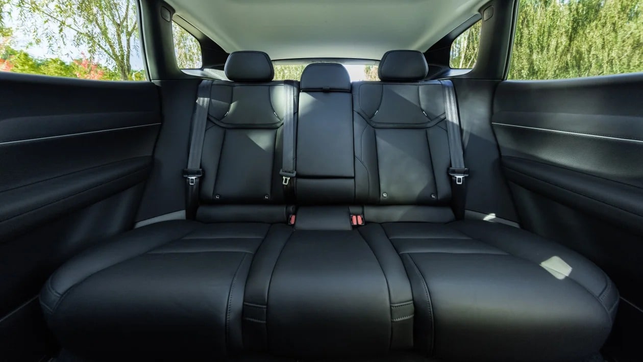 Νέο Volvo XC70: Το PHEV-SUV που υπόσχεται να εξαφανίσει το άγχος της φόρτισης