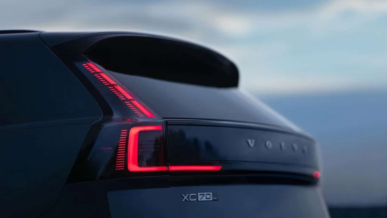 Νέο Volvo XC70: Το PHEV-SUV που υπόσχεται να εξαφανίσει το άγχος της φόρτισης