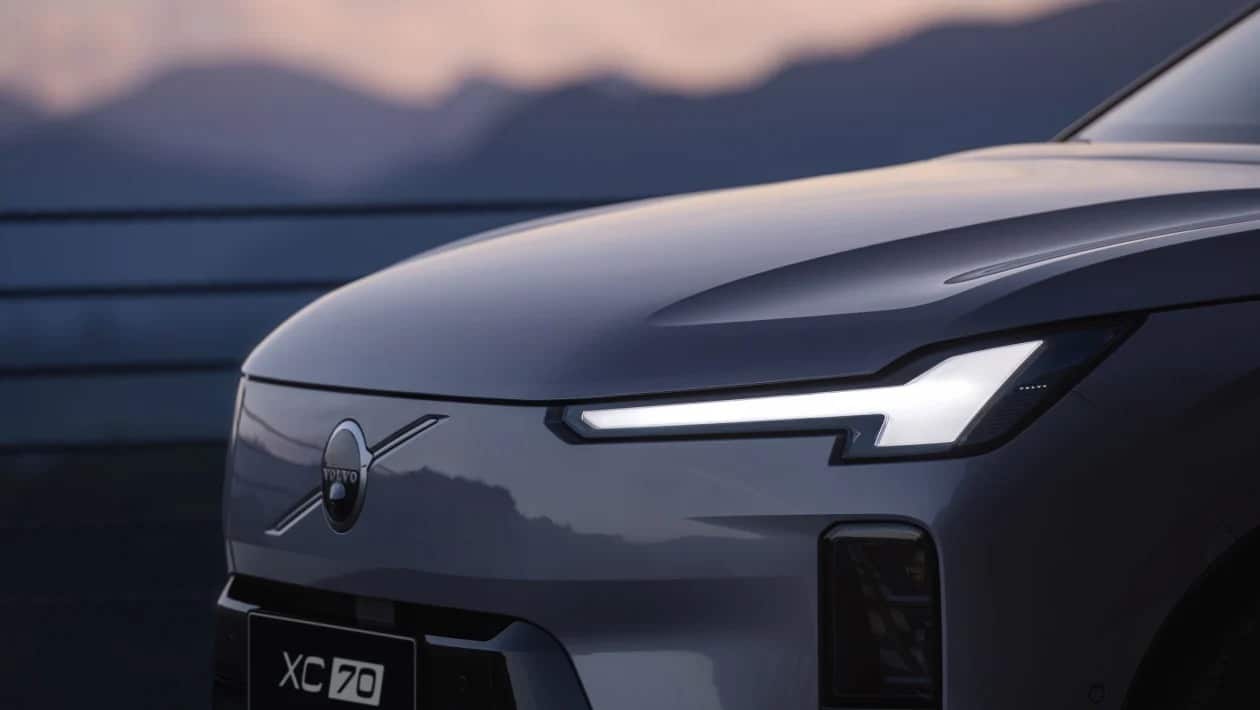 Νέο Volvo XC70: Το PHEV-SUV που υπόσχεται να εξαφανίσει το άγχος της φόρτισης