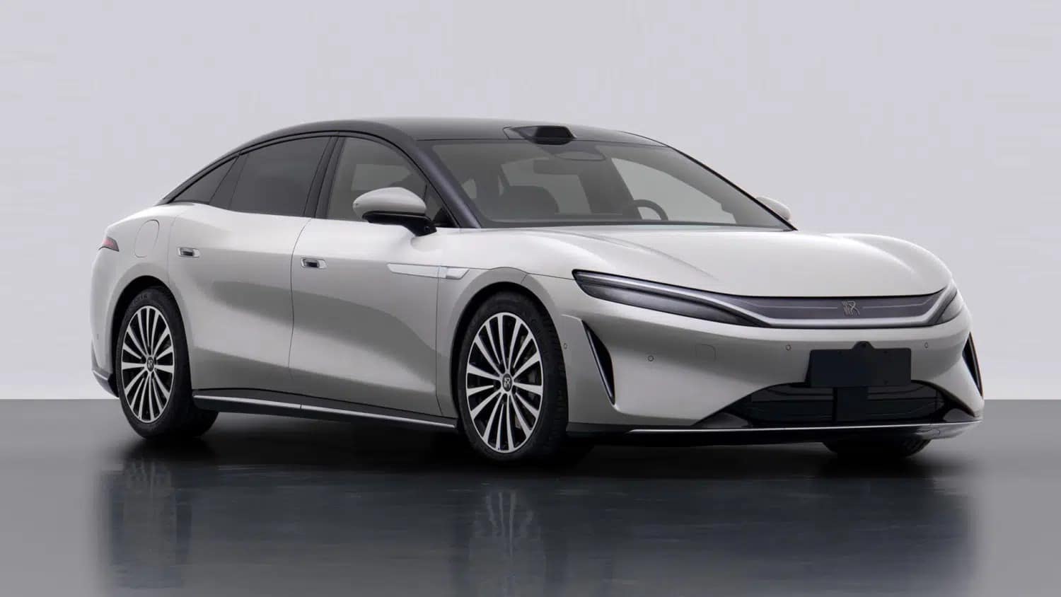 Η BYD «χτυπά» τη Mercedes! Νέο πολυτελές sedan 764 PS με αυτονομία άνω των 1.000 Km