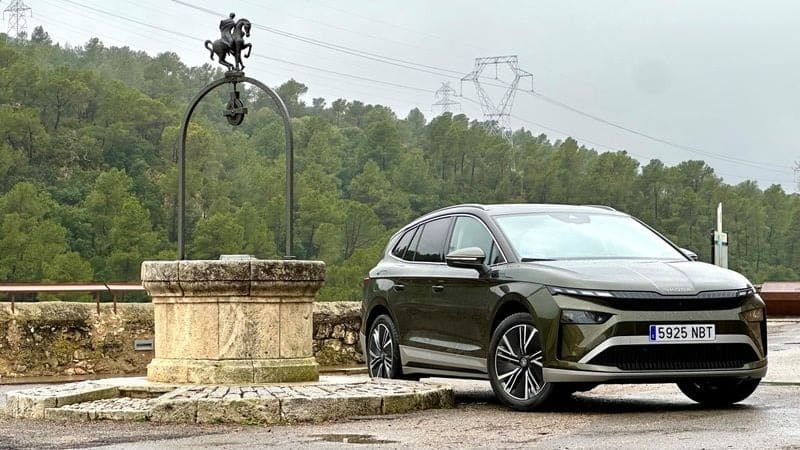 Skoda Enyaq 2026: Το οικογενειακό ηλεκτρικό SUV που απειλεί το Tesla Model Y