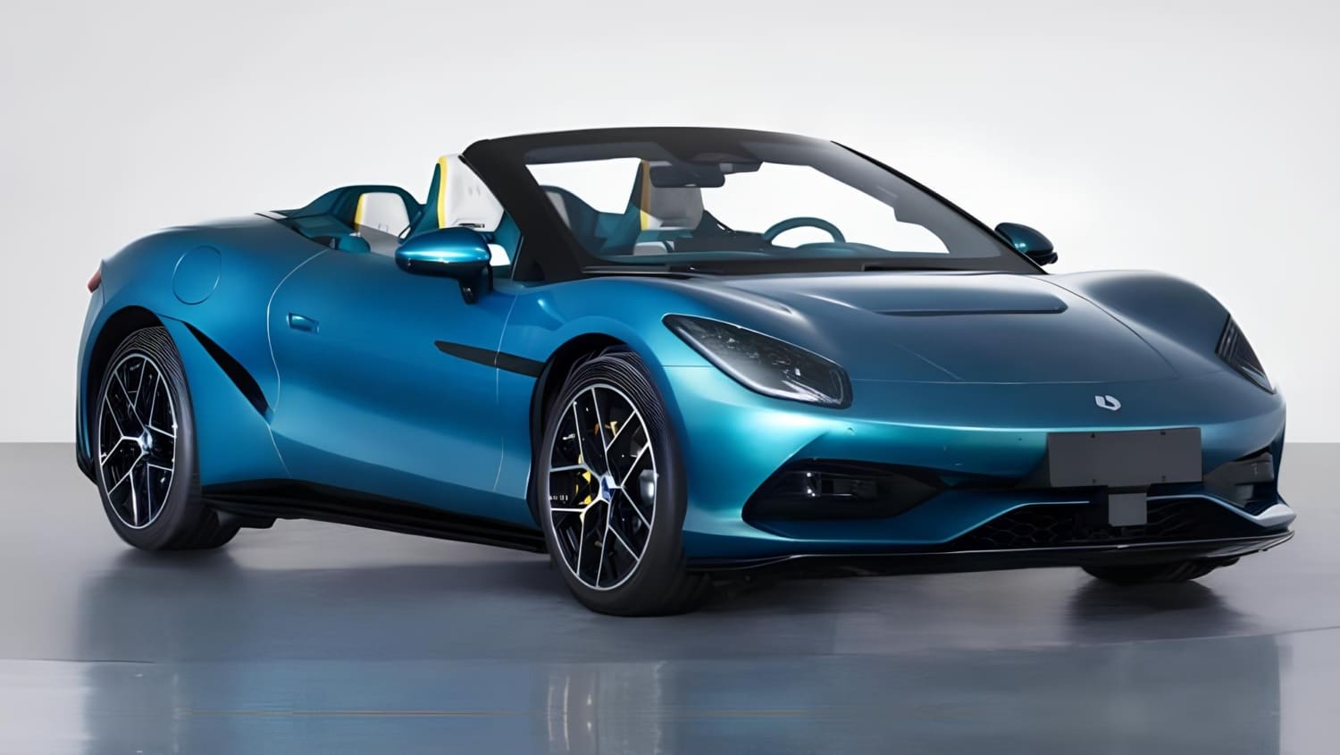 What a car! - 1.606 PS, 350 Km/h, 0-100 σε 2''!