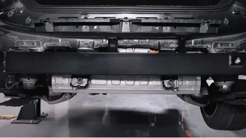 Zeekr 8X: Το κινεζικό SUV των 1.381 ίππων «γδύθηκε» και αποκάλυψε όλα τα μυστικά του!
