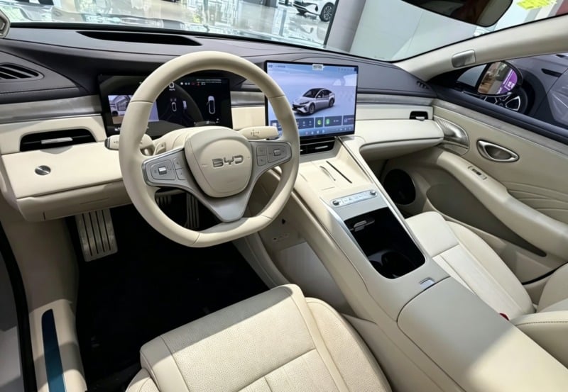 BYD Seal 08: Νέο premium sedan με 694 PS, αυτονομία 785 χλμ. και τεχνολογία 800V