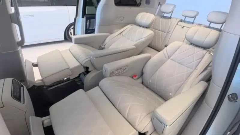 Leapmotor D99: Το πολυτελές ηλεκτρικό MPV που τρομάζει τον ανταγωνισμό με 557 PS και 700 χλμ. αυτονομία