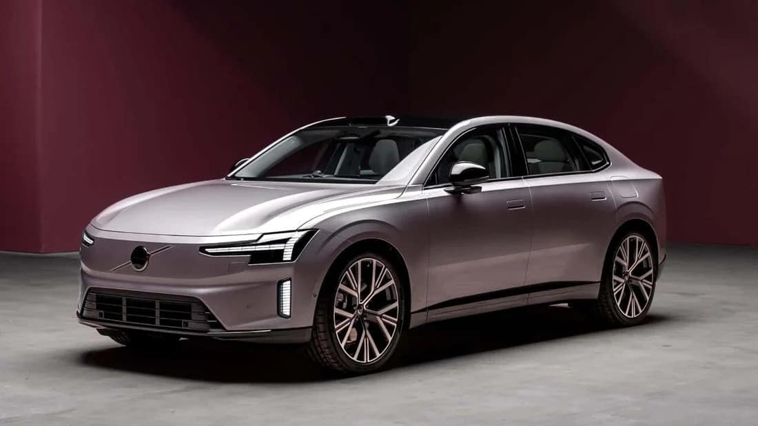 Νέο Volvo ES90 Business Edition: Το premium ηλεκτρικό που έγινε πιο προσιτό και με πλουσιότερο εξοπλισμό