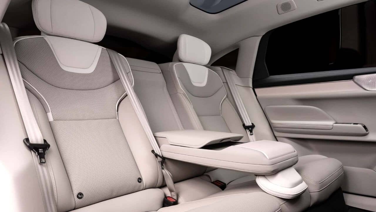 Νέο Volvo ES90 Business Edition: Το premium ηλεκτρικό που έγινε πιο προσιτό και με πλουσιότερο εξοπλισμό