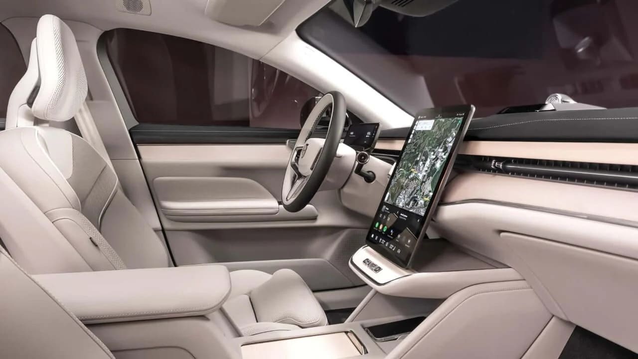 Νέο Volvo ES90 Business Edition: Το premium ηλεκτρικό που έγινε πιο προσιτό και με πλουσιότερο εξοπλισμό