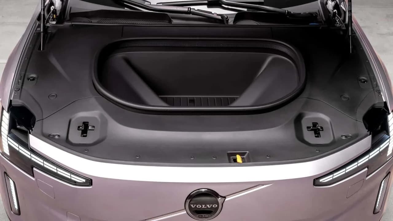 Νέο Volvo ES90 Business Edition: Το premium ηλεκτρικό που έγινε πιο προσιτό και με πλουσιότερο εξοπλισμό