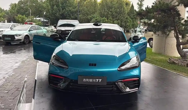 Geely Galaxy TT Ultra: Το νέο ηλεκτρικό sedan των 578 PS που βάζει στο στόχαστρο την Tesla