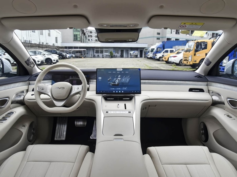 Νέο BYD Seal 08: Έρχεται να ταράξει τα νερά με έως 694 PS, αυτονομία 1.660 χλμ. και τιμή-έκπληξη