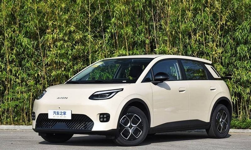 GAC Aion UT vs Geely E2 Max: Κινεζικός «εμφύλιος πόλεμος»