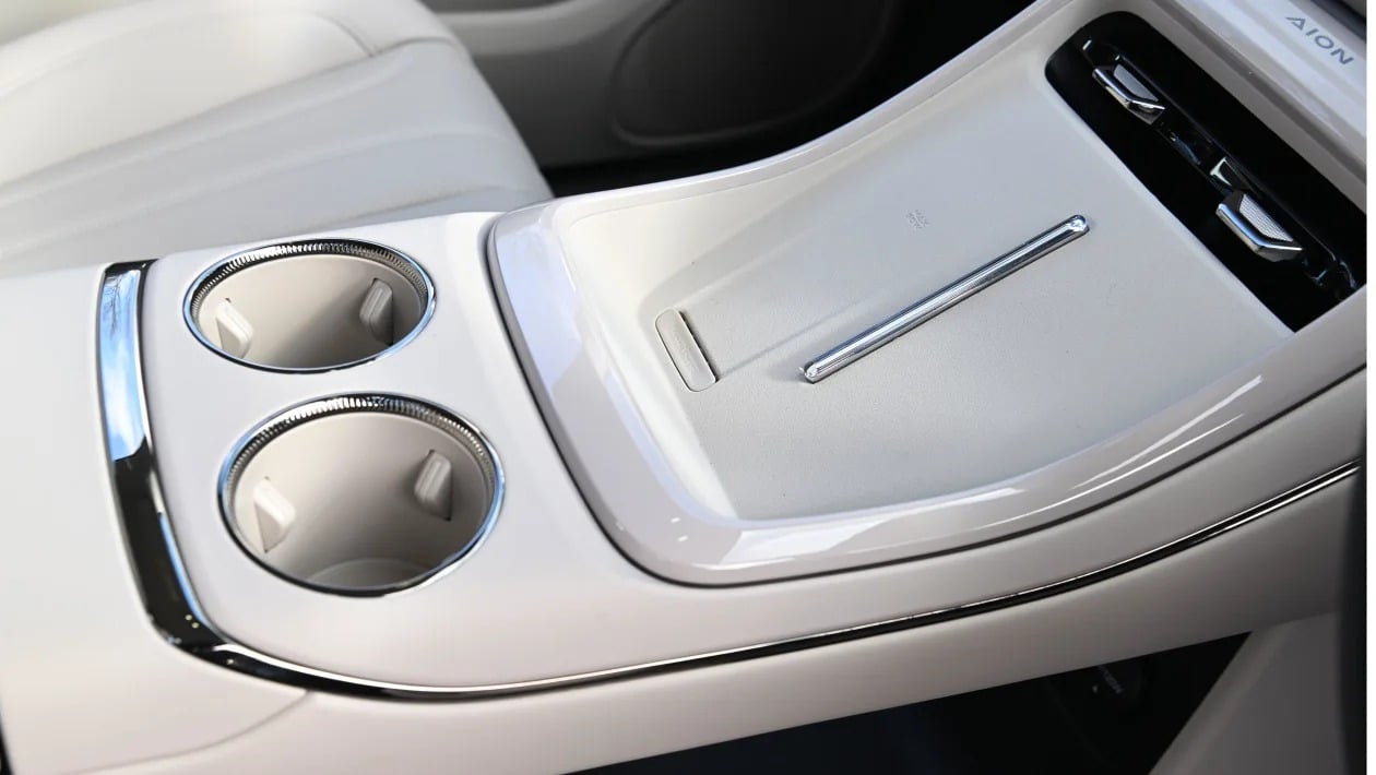 Aion V: Το νέο κινεζικό SUV που μπορεί να βάλει σε μπελάδες Kia και BYD