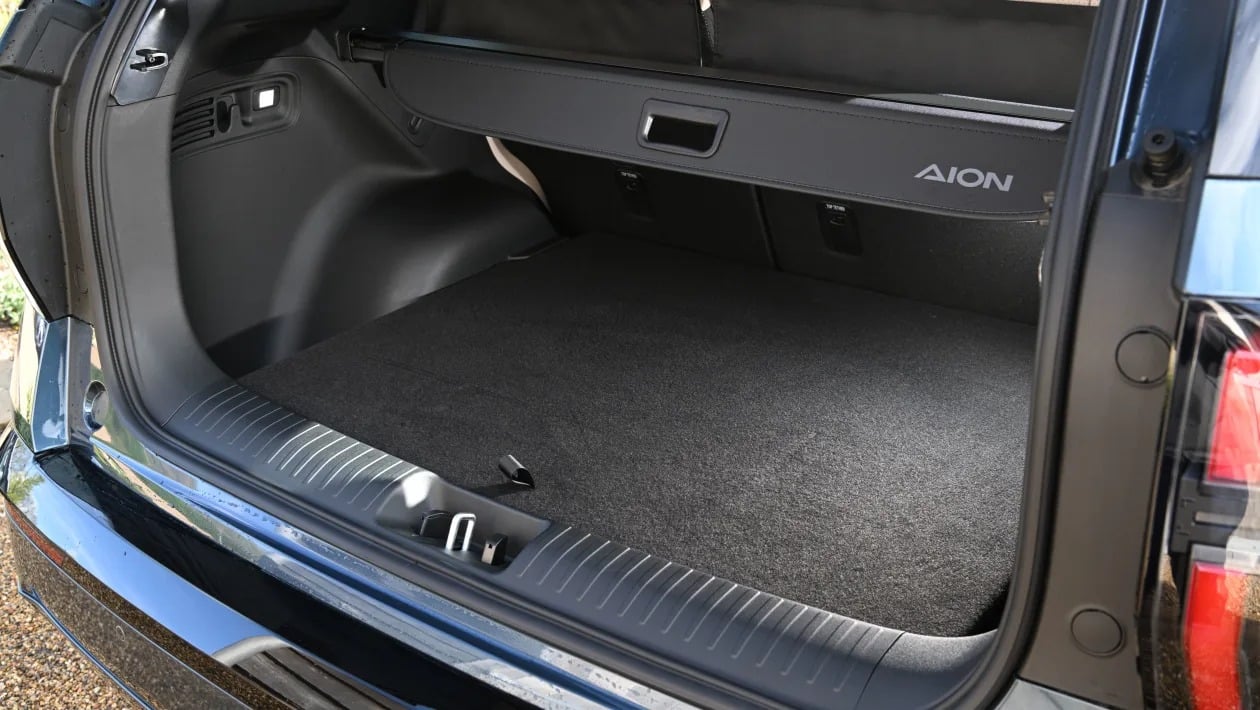 Aion V: Το νέο κινεζικό SUV που μπορεί να βάλει σε μπελάδες Kia και BYD