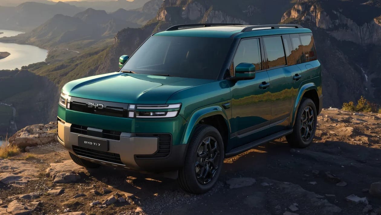 BYD Ti7: Το επταθέσιο SUV που βάζει στο στόχαστρο το Land Rover Defender