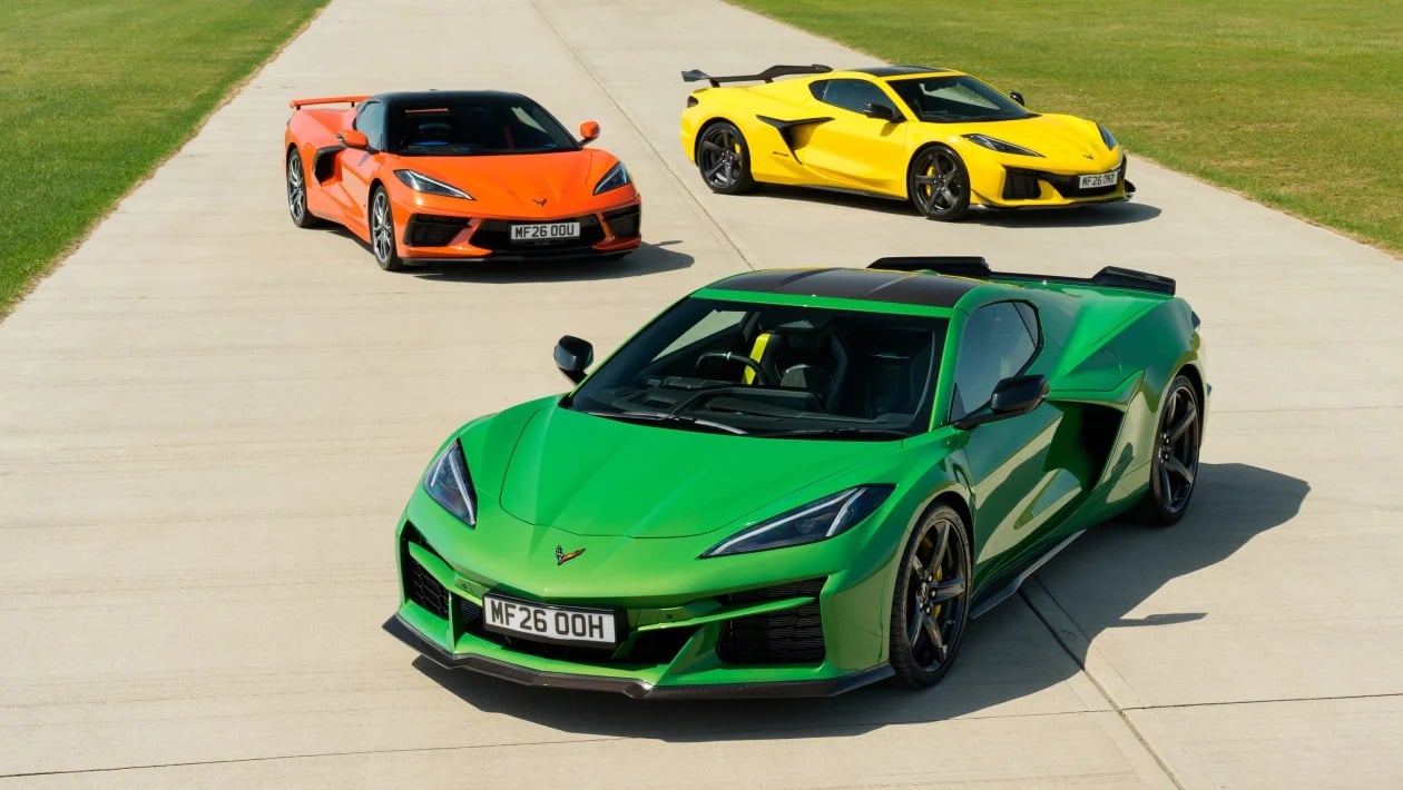 Η νέα Corvette σοκάρει την Ευρώπη: Πιο γρήγορη από 911 και με 3 οθόνες-τέρας στο cockpit!