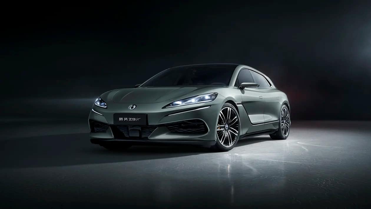 Νέο Denza Z9GT: Το κινεζικό «hyper-shooting brake» των 1.156 ίππων που σπάει τα κοντέρ