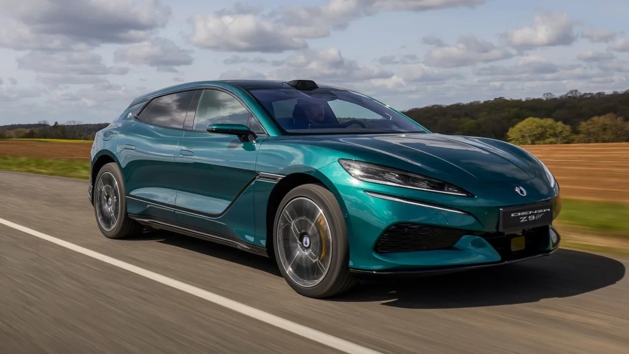 Νέο Denza Z9GT: Το κινεζικό «hyper-shooting brake» των 1.156 ίππων που σπάει τα κοντέρ
