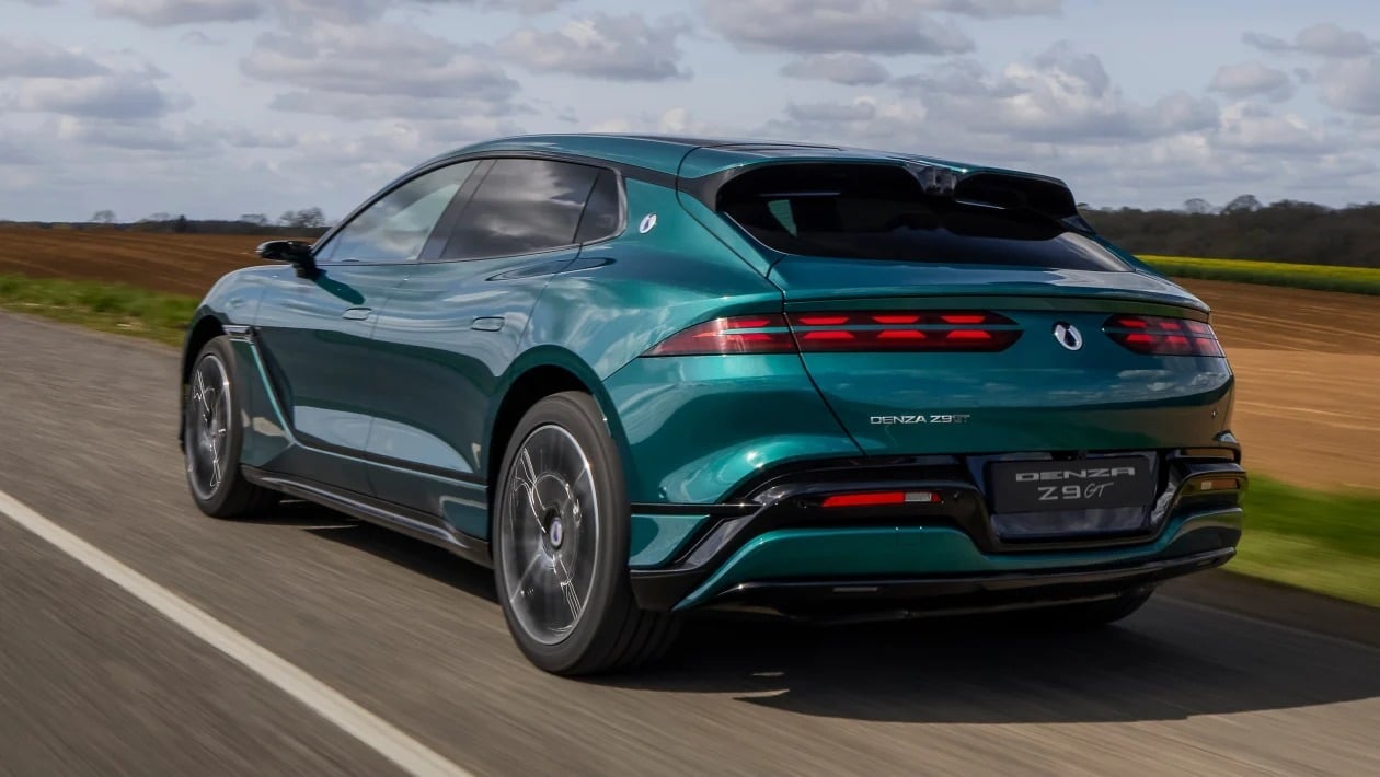 Νέο Denza Z9GT: Το κινεζικό «hyper-shooting brake» των 1.156 ίππων που σπάει τα κοντέρ