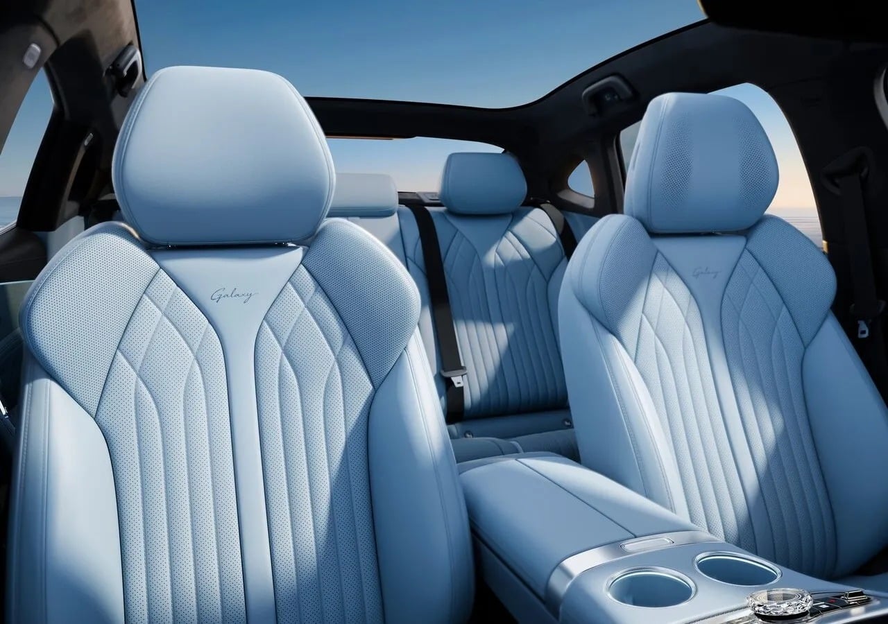 Η Geely «ταπώνει» τον ανταγωνισμό! Νέο ηλεκτρικό με αυτονομία 725 χλμ. και επαναστατικό σύστημα 16 σε 1