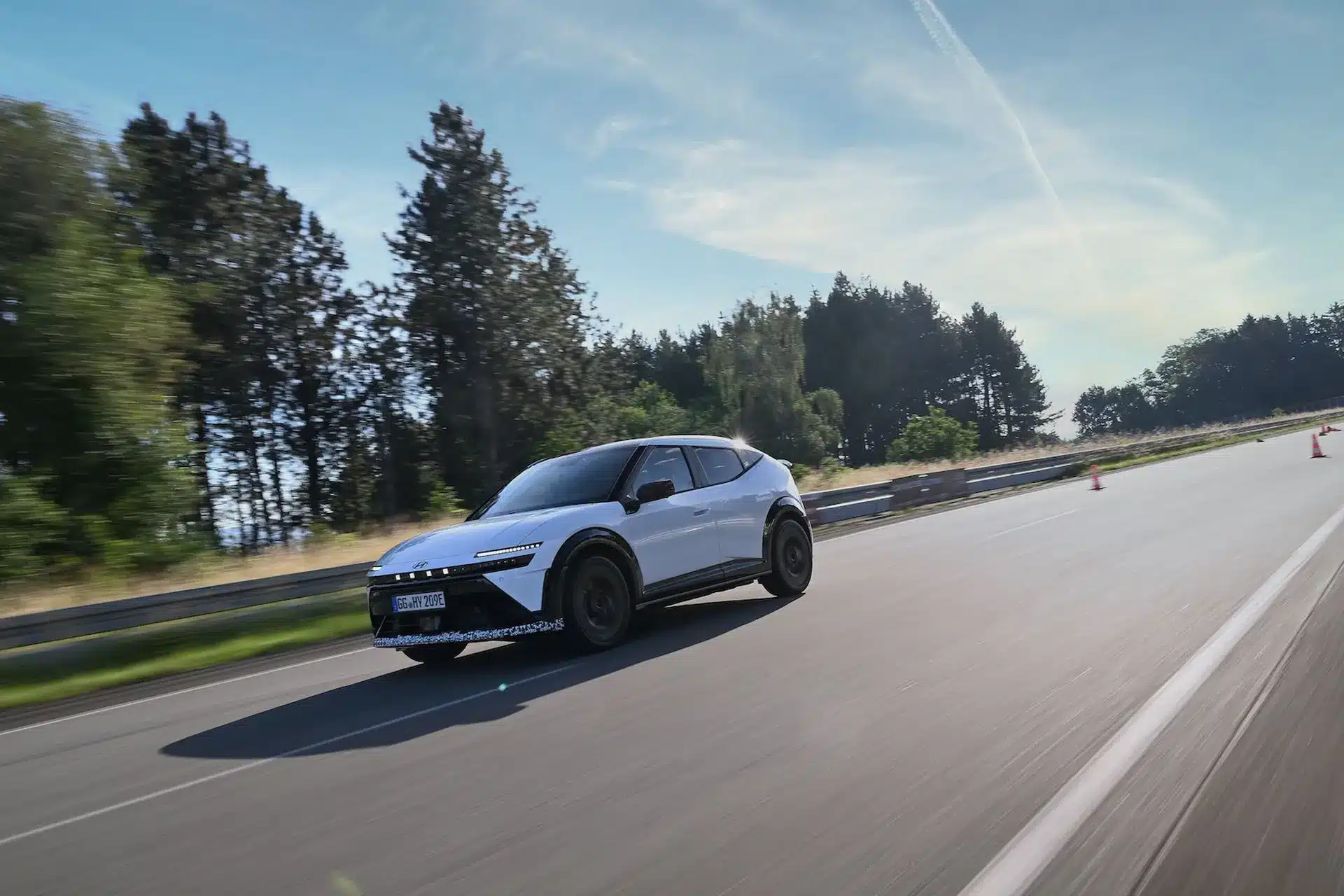 Hyundai Ioniq 3: Το νέο ηλεκτρικό hatchback έρχεται με 496 χλμ. αυτονομίας και κορυφαία άνεση