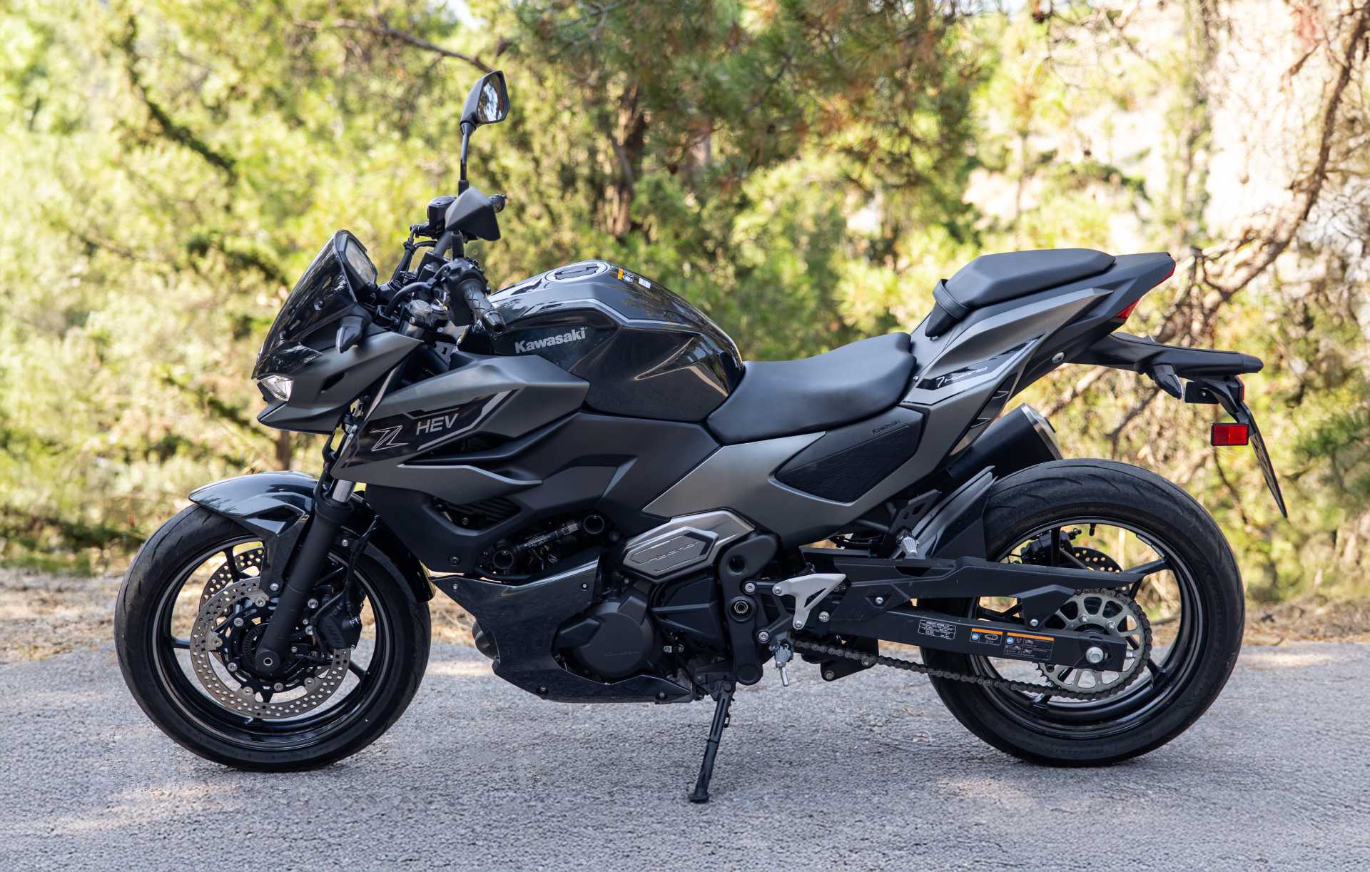 Test Ride: Kawasaki Z7 Hybrid - Η μοτοσυκλέτα που αλλάζει τους κανόνες