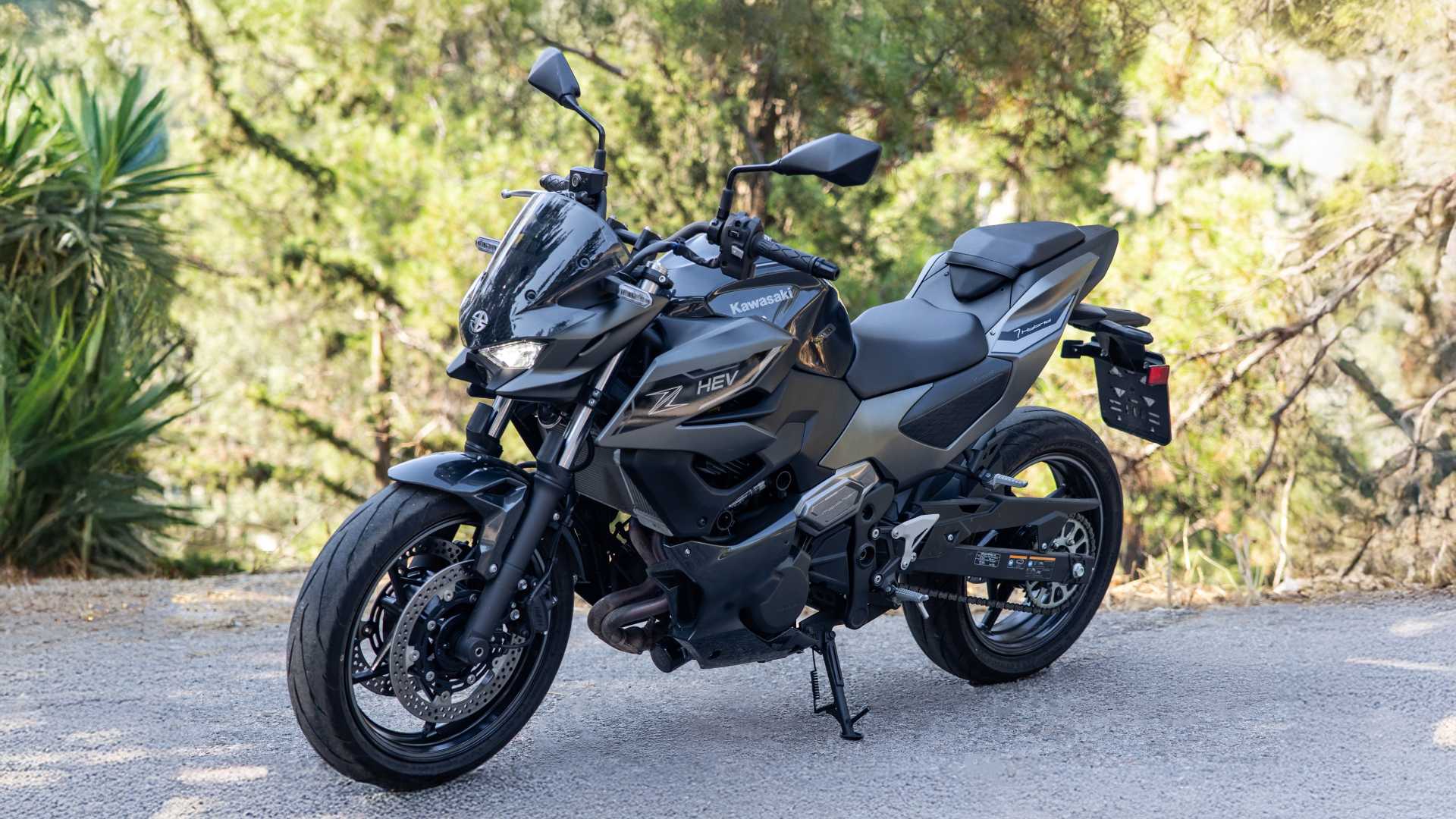 Test Ride: Kawasaki Z7 Hybrid - Η μοτοσυκλέτα που αλλάζει τους κανόνες