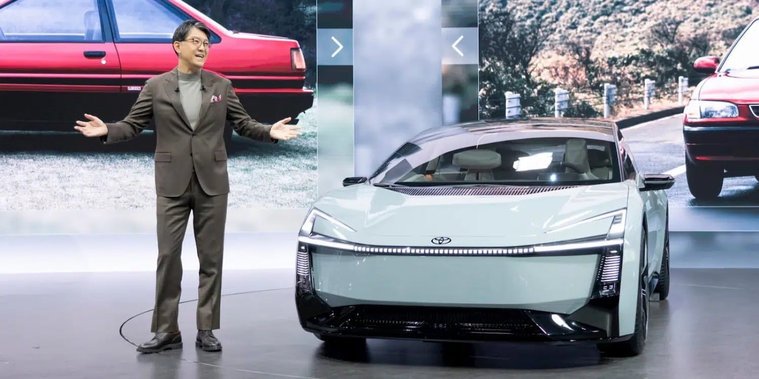 Η Toyota Corolla γίνεται ηλεκτρική
