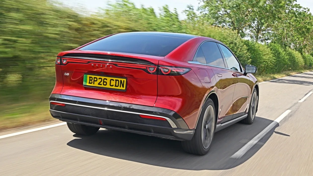 Tesla Model 3 vs Mazda 6e: Η μεγάλη αναμέτρηση στα ηλεκτρικά sedan
