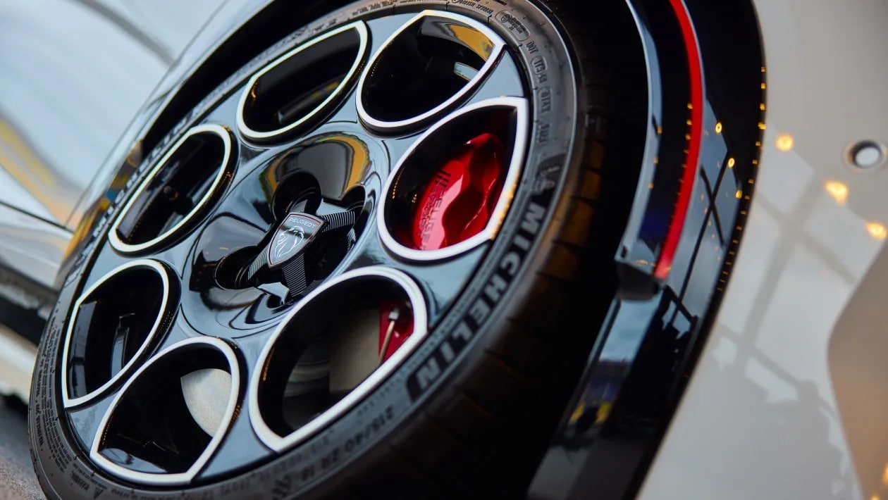 Νέο Peugeot E-208 GTi: Επιδόσεις, αυτονομία και όλα όσα πρέπει να γνωρίζετε