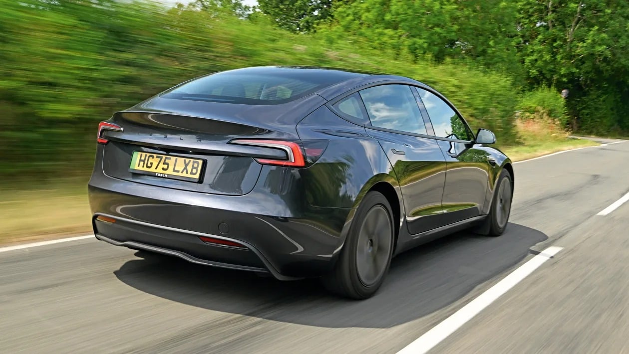 Tesla Model 3 vs Mazda 6e: Η μεγάλη αναμέτρηση στα ηλεκτρικά sedan