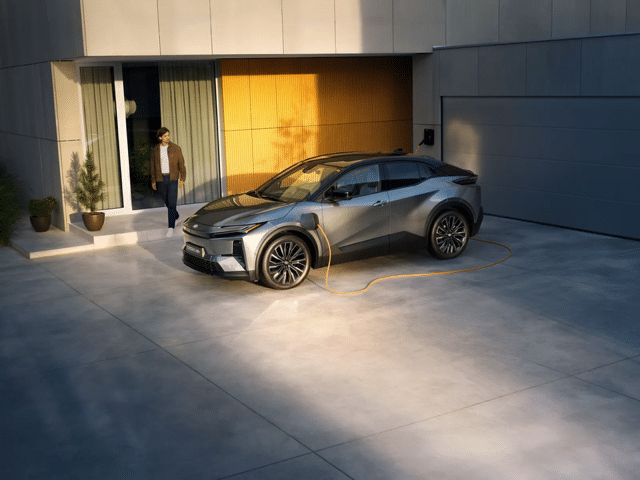 Νέα υπηρεσία Toyota HomeCharge: Μια ολοκληρωμένη και αξιόπιστη εμπειρία φόρτισης