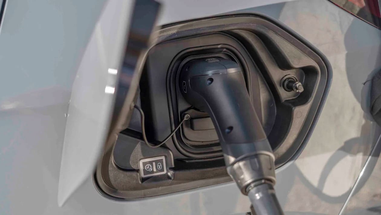 Opel Corsa Electric: Το μικρό ηλεκτρικό που κάνει τη διαφορά στην πράξη