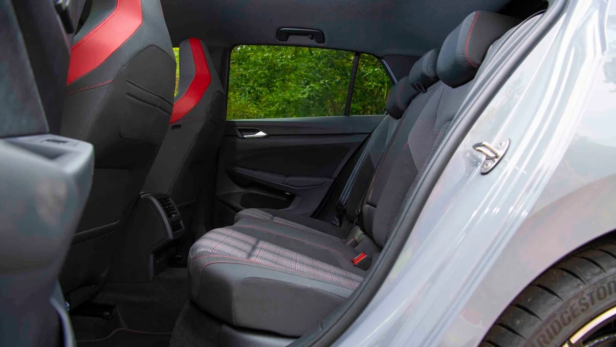 Volkswagen Golf GTI: Ο βασιλιάς των hot hatch επιστρέφει στον θρόνο του