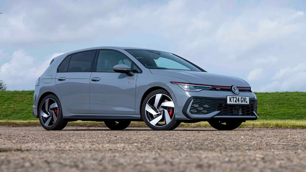 Volkswagen Golf GTI: Ο βασιλιάς των hot hatch επιστρέφει στον θρόνο του