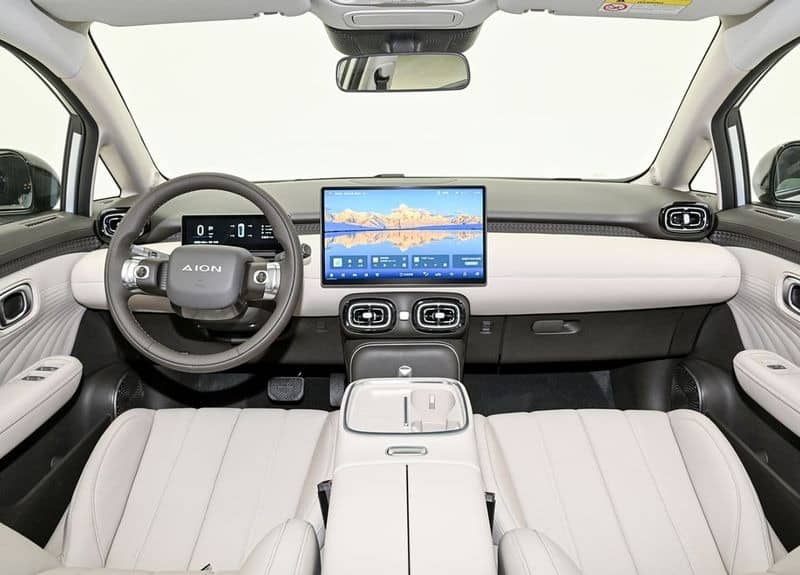 GAC Aion UT vs Geely E2 Max: Κινεζικός «εμφύλιος πόλεμος»