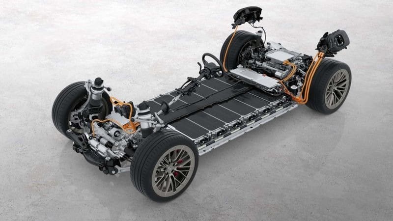 Η Porsche Cayenne Turbo Electric... «δίνει ξύλο» σε πολλά supercars